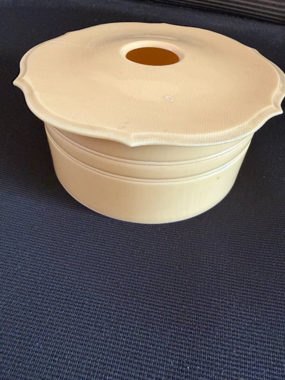 Vintage‎ Ivory Bakelite Vanity Tble Containers with Lid and Trinket Box